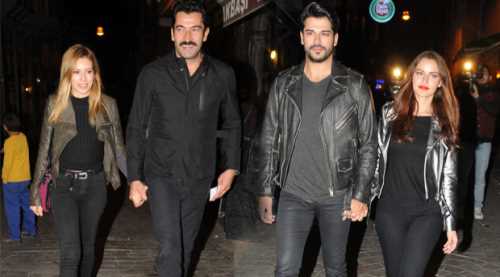 Sarmaş dolaş, el ele