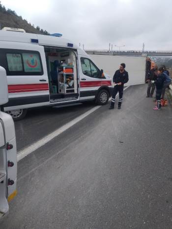 Sebze Yüklü Tır Devrildi; 1 Yaralı
