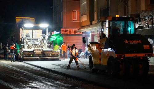Şehir uyurken Eskişehir’in yolları yenilendi!