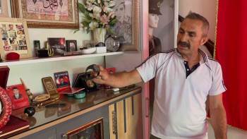 Şehit Amcası Gözyaşlarını Gizleyerek Bölücü Terör Örgütüne Unutulmayacak Mesajı Verdi:
