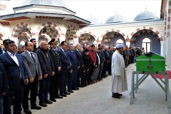 Şehit Annesi Toprağa Verildi
