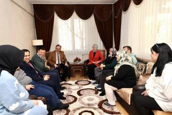 Şehit Annesine Anlamlı Ziyaret
