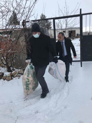 Şehit Annesinin Odun Ve Gıda İhtiyacı Anında Karşılandı

