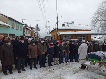 Şehit Asteğmen Bilal Özcan’In Vefat Eden Annesi Toprağa Verildi
