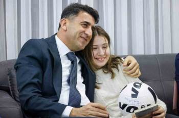 Şehit Yeğeninin İsteğini Kırmadı
