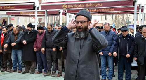 Şehitler için gıyabi cenaze namazı