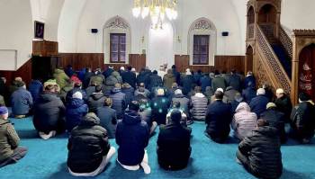 Şehitler İçin Sabah Namazında Buluştular
