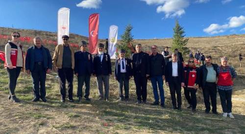Şehitler ve gaziler için mevlit programı ve fidan dikimi düzenlendi