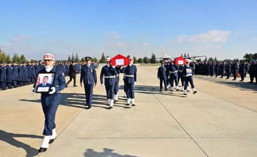 Şehitlerin naaşları askeri törenle Eskişehir’de karşılandı