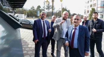 Şehrin Farklı Noktalarına ’Mobil Atık Getirme Merkezleri’ Yerleştirildi
