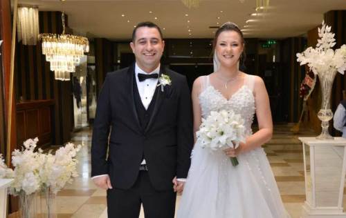 Selin Kapar ve Arda Sebik Anemon Düğün Salonu'nda mutluluğa "evet" dedi