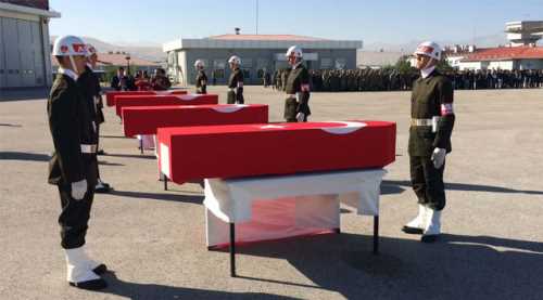 Şemdinli şehitleri memleketlerine uğurlandı