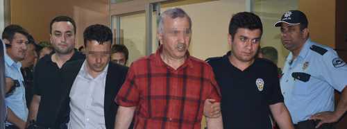 Semiz ile birlikte beş komutan tutuklandı
