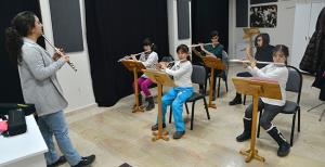 Senfoniye yeni katılımlar