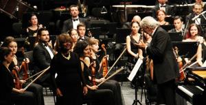 Senfonu orkestrası sezonu açtı
