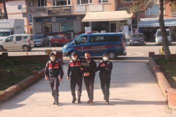 Sera Demirlerini Çalıp Kaçan Hırsızlık Şüphelisini Jandarma Yakaladı
