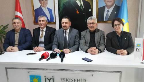 Serdar Ulucan'dan tepki:  Depremzedelere söz verildi ama...