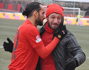 Serdara sevgi seli