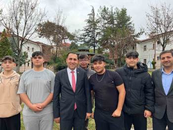 Sevgi Evinde Umutları Yeşerten Kare
