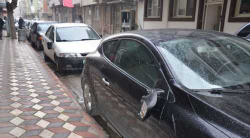 Sevgilisi terk etti, araçları bu hale getirdi