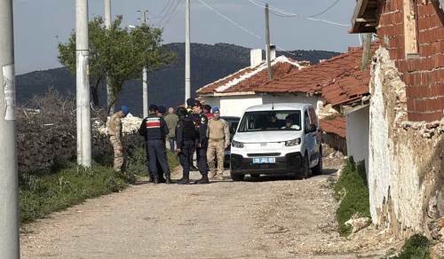 Seyitgazi’de arazi kavgası cinayetle bitti: Şüphelilerden biri tutuklandı