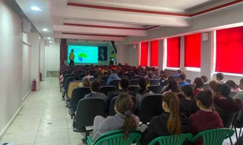 Seyitgazi’de öğrencilere trafik kuralları eğitimi