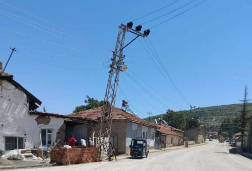 Seyitgazi’de trafik kazası ucuz atlatıldı