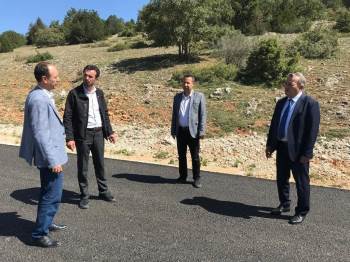 Sıcak Asfalt Yapılarak Ulaşıma Açılan Yolda İnceleme Yaptılar
