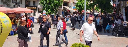 Sıcak hava çarşıyı doldurdu: Eskişehir’de yaz hareketliliği