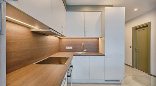  Sıcaktan Yanan Tezgahlarda Leke Geçer Mi? Mermer, Granit, Ahşap, Akrilik ve Porselen Yüzeylerde Etkiler