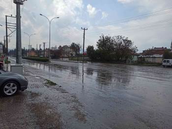 Şiddetli Yağış Etkili Oldu
