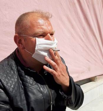 Sigara Tiryakisi Vatandaştan Korona Virüs Önlemi
