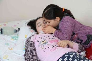 Sıla’Nın Hayatı Adeta Elektriğe Bağlı
