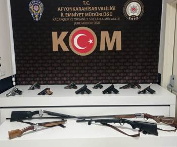 Silah Kaçakçılarına Yönelik Operasyonda 2 Kişi Gözaltına Alındı
