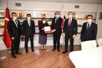 Simav Belediyesi’Ne Hibe İtfaiye Aracı
