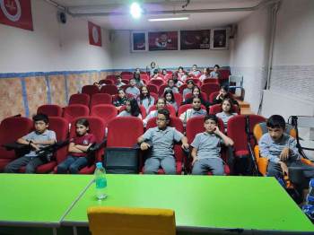 Simav’Da, "Çevreme Duyarlıyım, Değerlerime Sahip Çıkıyorum" Projesi
