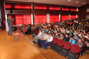 Simav’Da ’Demokrasi Ve Milli Birlik Günü’ Konulu Seminer
