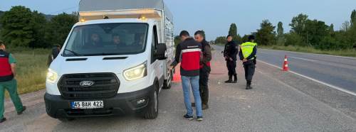 Simav’da canlı hayvan taşıyan araçlara denetim