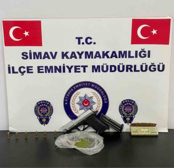 Simav’Da Durdurulan Araçta Silah Ve Uyuşturucu Ele Geçirildi
