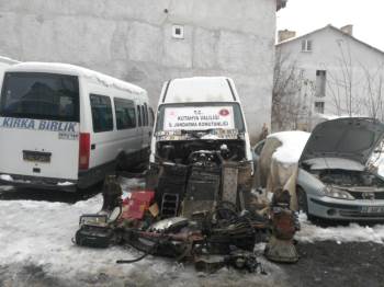 Simav’Da Hacizli Araçları Parçalayanlara Operasyon
