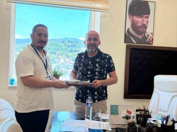 Simav’Da Hastane Personeline Aşure İkramı
