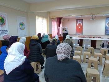 Simav’Da Öğrenci Velilerine, "Miraç" Konulu Konferans
