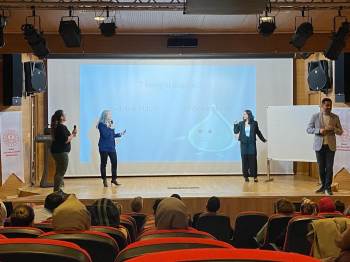 Simav’Da Öğretmenlere Diksiyon Eğitimi Verildi
