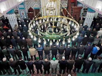 Simav’Da Sabah Namazı Sonrası Kar Ve Yağmur Duası
