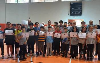 Simav’Da Satranç Turnuvasında Dereceye Giren Öğrenciler Ödüllendirildi
