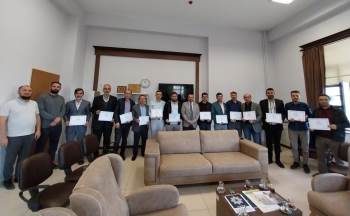 Simav’Da Vaaz Kursunu Tamamlayan Din Görevlilerine Başarı Belgesi Verildi
