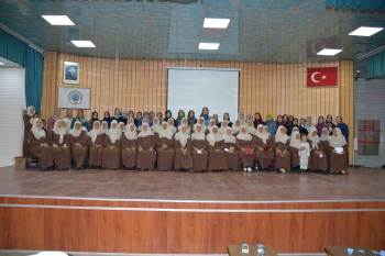 Simav’Da Yetişkin Bayanlar Kur’An-I Kerim’İ Öğrenme Ve Hatmetme Heyecanı Yaşadı
