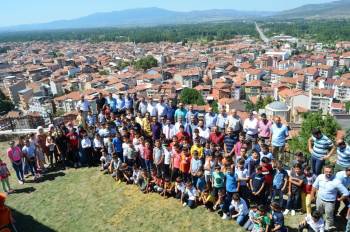 Simav’Daki Yaz Kur’An Kurslarında Mezuniyet Coşkusu
