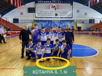 Simav’In Yıldız Erkek Voleybol Takımı İl Şampiyonu Oldu
