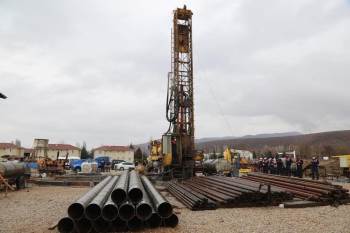 Simav Organize Sera Bölgesi’Nde İlk Sondaj Çalışması
